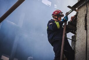 Новини України - В Харкові ліквідовано пожежу на підприємстві після обстрілу 7 червня
