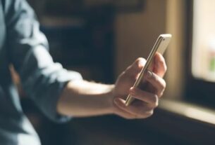 Новини світу - В РФ ухвалили закон про створення "вбивці" WhatsApp та Telegram