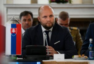 Новини світу - В Словаччині вирішили затримати екс-міністра через допомогу Україні