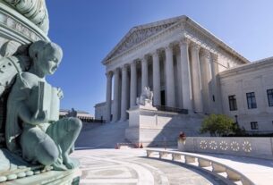 Новини світу - Верховний суд США заборонив нижчим судам блокувати укази Трампа
