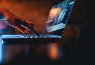 Новини світу - Витік століття: в Мережу злили мільярди паролів з Apple, Google та Facebook
