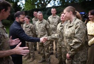 Новини України - Зеленський і Стармер зустрілися з бійцями ЗСУ, що готуються у Британії