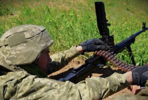 Новини України - ЗСУ відбивають атаки росіян на 12 напрямках