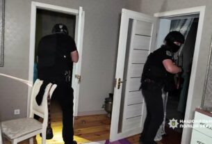 Втеча з країни за 17 000 доларів: поліцейські перекрили канал незаконного перетину кордону