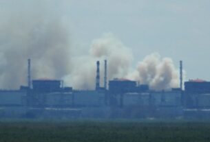 Новини України - Біля Запорізької АЕС помітили сильне задимлення