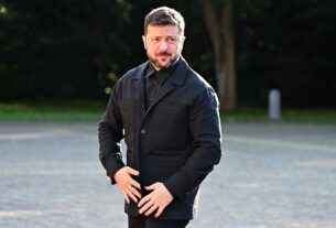 Новини України - Дизайнер Зеленського пояснив, чому президент знову носить костюми
