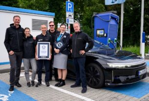 Авто новини - Електрокар Lucid встановив світовий рекорд з пробігу на одній зарядці