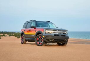 Авто новини - Ford відкликає понад 694 тисячі кросоверів через ризик займання пального