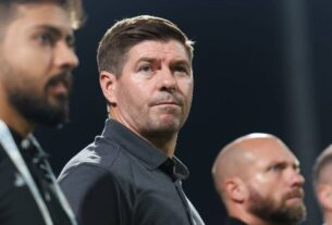 Новини спорту - Легендарний футболіст Ліверпуля став дідусем