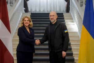 Новини України - Перша партія БТР уже прибула в Україну - прем’єр Латвії