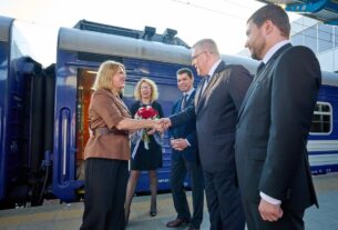Новини України - Прем'єр-міністр Латвії приїхала до Києва