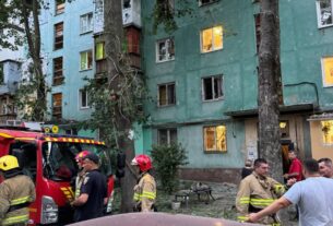 Новини України - Росіяни атакували дроном багатоповерхівку у Запоріжжі