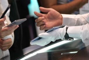 Новини бізнесу - Samsung зберігає лідерство з поставок смартфонів