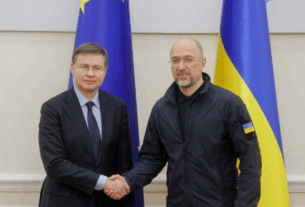 Новини України - Шмигаль провів розмову з комісаром ЄС