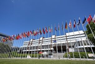 Новини світу - Словаччина вдруге заблокувала 18 пакет санкцій проти РФ