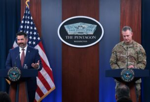 Новини світу - США пояснили, чому призупинили поставки зброї Україні
