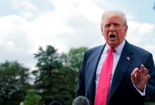 Новини світу - Трамп анонсував зустріч із Зеленським і Путіним