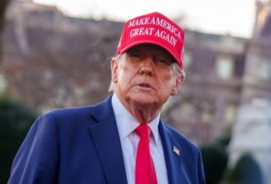 Новини світу - Трамп: Я допомагаю Україні. Я дуже сильно їй допомагаю