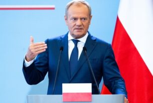 Новини світу - Туск представив оновлений склад уряду