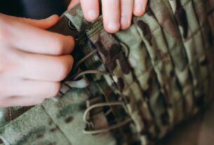 Новини світу - У Фінляндії викрили шахрайство з бронежилетами для України
