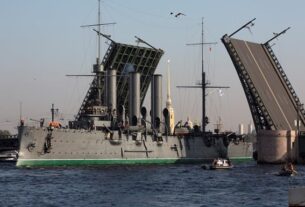 Новини світу - У Петербурзі вперше скасували військово-морський парад - ЗМІ