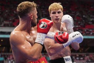 Новини спорту - У рамках боксерського шоу українець Лапін здобув важку перемогу: відео