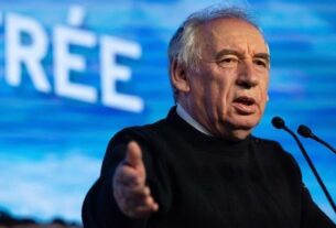 Новини світу - Уряд Франції пережив черговий вотум недовіри