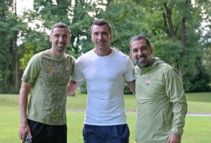 Новини спорту - Відомий спортсмен відвідав тренування Шахтаря