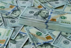 Новини бізнесу - Євро витісняє долар зі світових резервів - МВФ