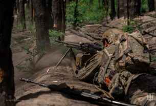 Новини України - За добу на фронті майже 100 боїв - Генштаб