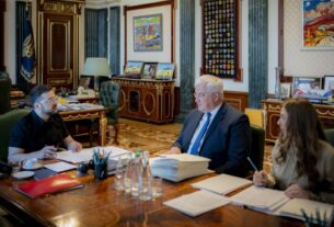 Новини України - Зеленський поставив Шмигалю завдання щодо оборони