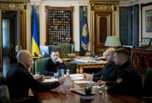 Новини України - Зеленський провів нараду щодо оборонної сфери
