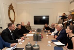 Новини України - Зеленський розповів про що говорив з Келлогом