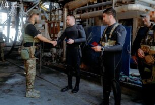 Новини України - Буданов перевірив позиції на Зміїному та газових "вишках" у Чорному морі
