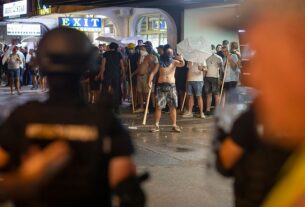 Новини світу - Ескалація в Сербії: мітинги стають вуличними боями