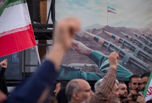 Новини світу - FT: Іранські ядерники запросили в РФ ізотопи для створення боєголовок