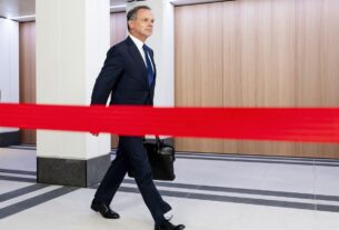 Новини світу - Глава МЗС Нідерландів і його однопартійці заявили про відставку