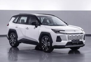 Авто новини - Китайська версія Toyota RAV4 зберегла бензиновий двигун