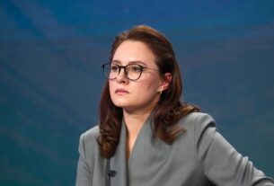 Новини України - Маєток за 70 млн: Свириденко доручила перевірити митника Комара