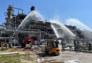 Новини світу - Пожежу на Новошахтинському НПЗ гасили п’ять днів