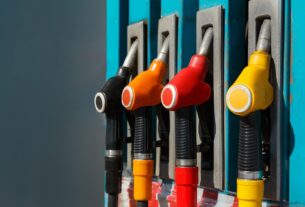 Новини бізнесу - Росія зупинила продаж бензину на Курилах