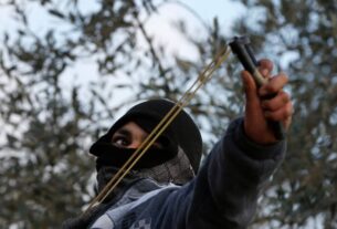 Новини світу - Стріляли з рогатки: у Чехії засудять двох українців