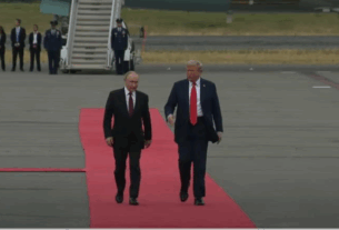 Новини політики - Трамп і Путін зустрілися на Алясці