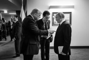 Новини світу - Трамп інтригує і бере паузу. Майбутнє переговорів