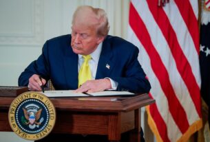 Новини світу - Трамп продовжив надзвичайний стан для протидії технологічному розвитку КНР
