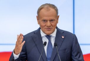 Новини світу - Туск нагадав про перемогу над більшовиками у день саміту на Алясці