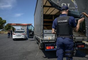 Новини світу - У Франції знайшли 1,3 тонни кокаїну в іспанській фурі