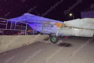 Новини світу - У Вірменії російський винищувач врізався у стовп