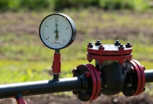 Новини політики - Удар по нафтопроводу Дружба не впливає на Угорщину і Словаччину - ЄК