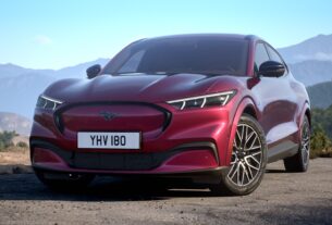 Авто новини - Електричний Mustang обігнав бензиновий у продажах